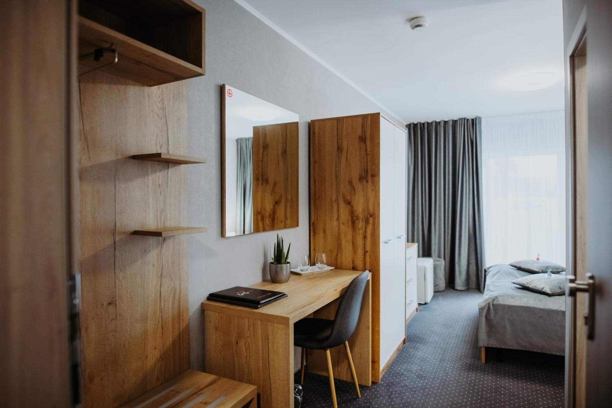 Hotel Epic Centrum Cisnădie المظهر الخارجي الصورة